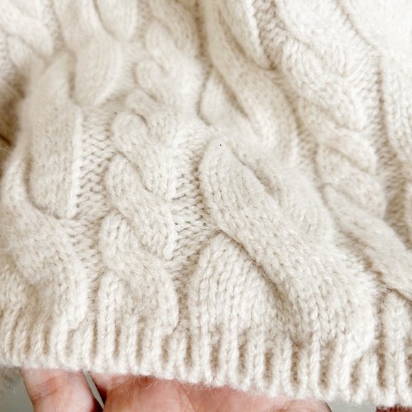 H&M cream cable knit sweater, zippered  collar, Medium - Picture 8 of 11